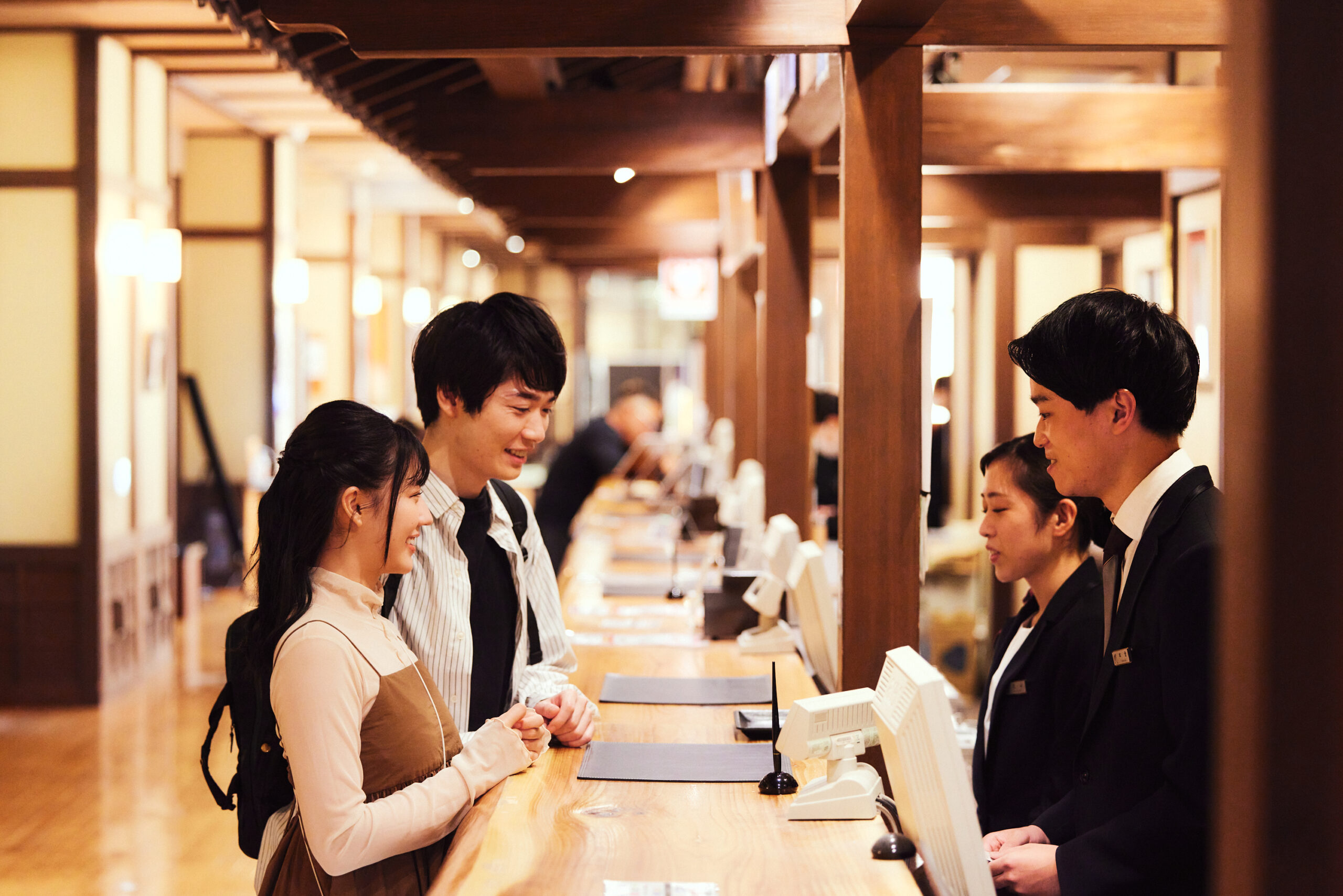 チェックアウト〜箱根湯本駅前商店街を散策