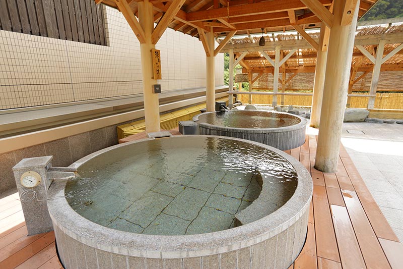 Open-Air Communal Bath02